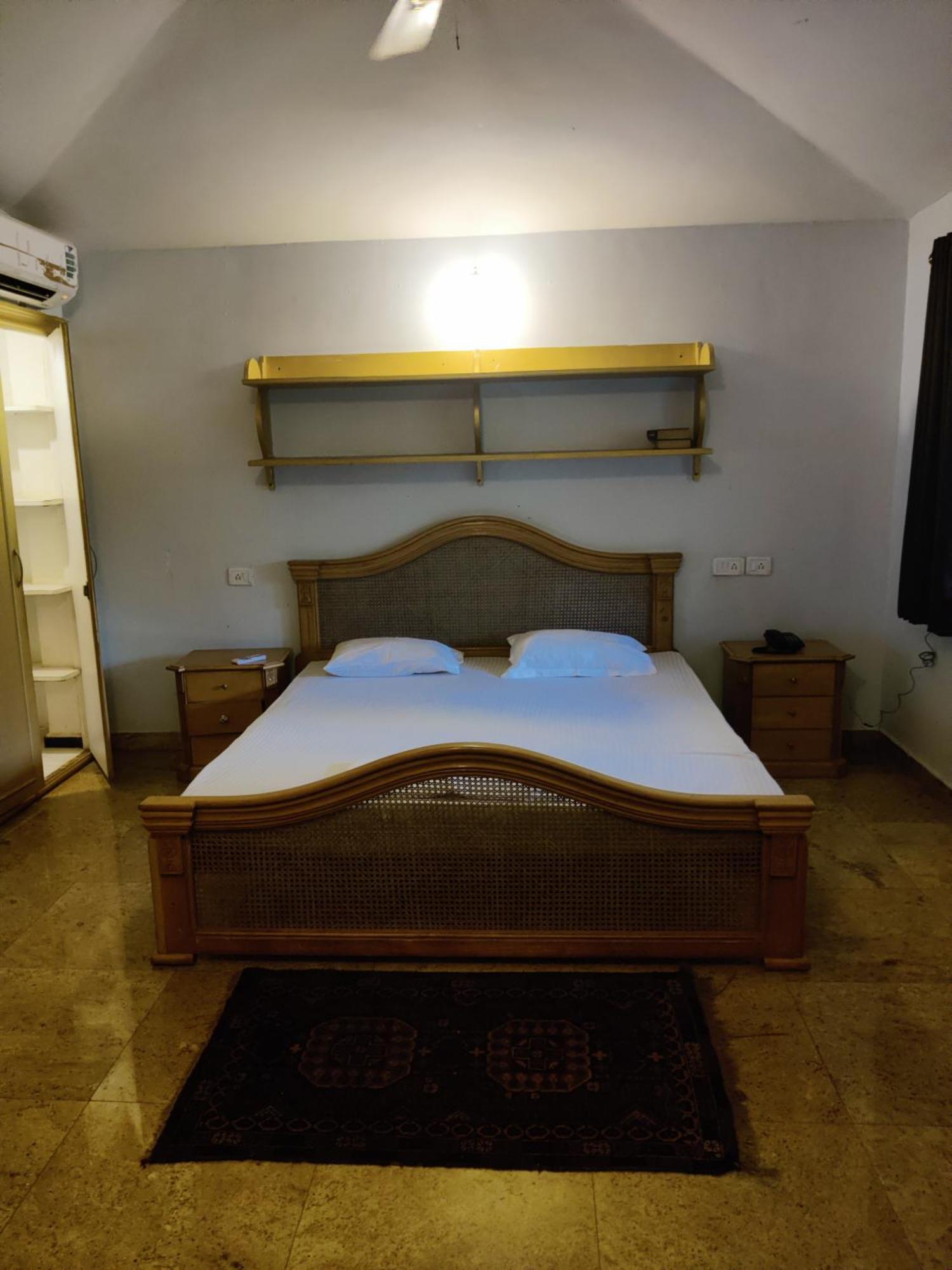 Papa Jolly Eco Resort-Near Morjim Beach Esterno foto
