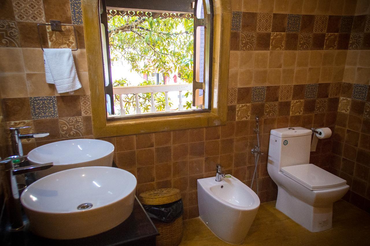 Papa Jolly Eco Resort-Near Morjim Beach Esterno foto