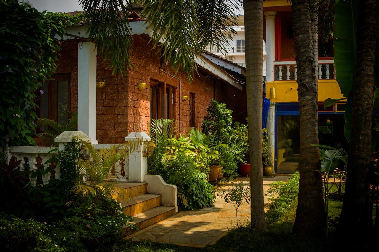 Papa Jolly Eco Resort-Near Morjim Beach Esterno foto