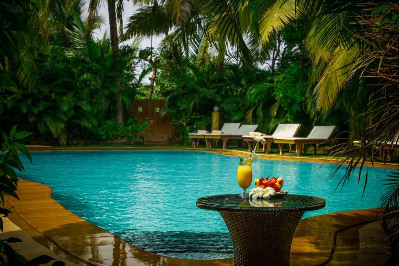 Papa Jolly Eco Resort-Near Morjim Beach Esterno foto