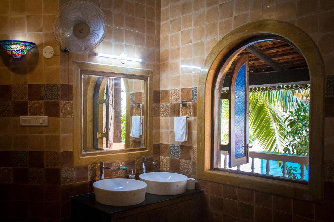 Papa Jolly Eco Resort-Near Morjim Beach Esterno foto