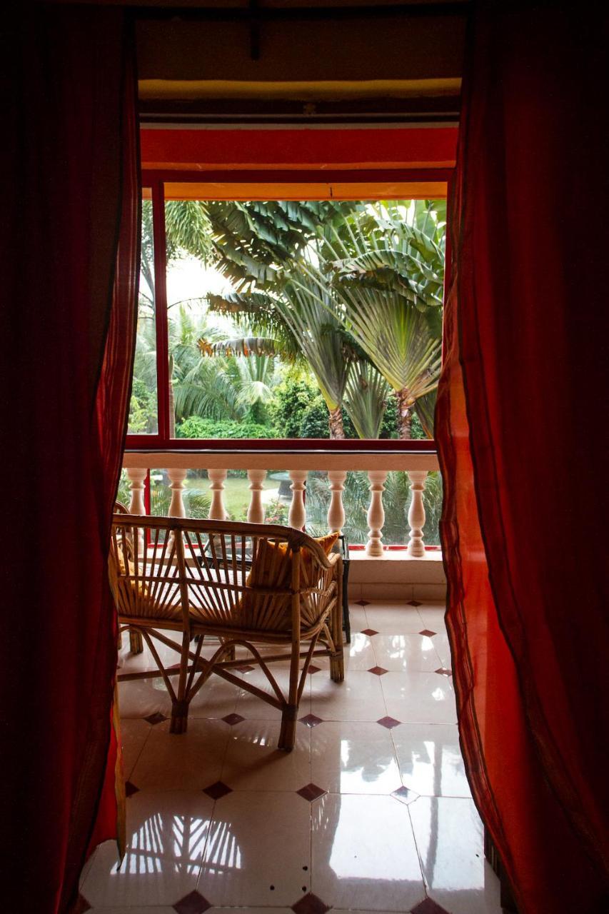 Papa Jolly Eco Resort-Near Morjim Beach Esterno foto