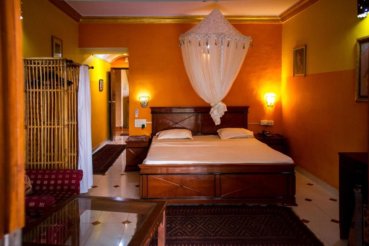 Papa Jolly Eco Resort-Near Morjim Beach Esterno foto