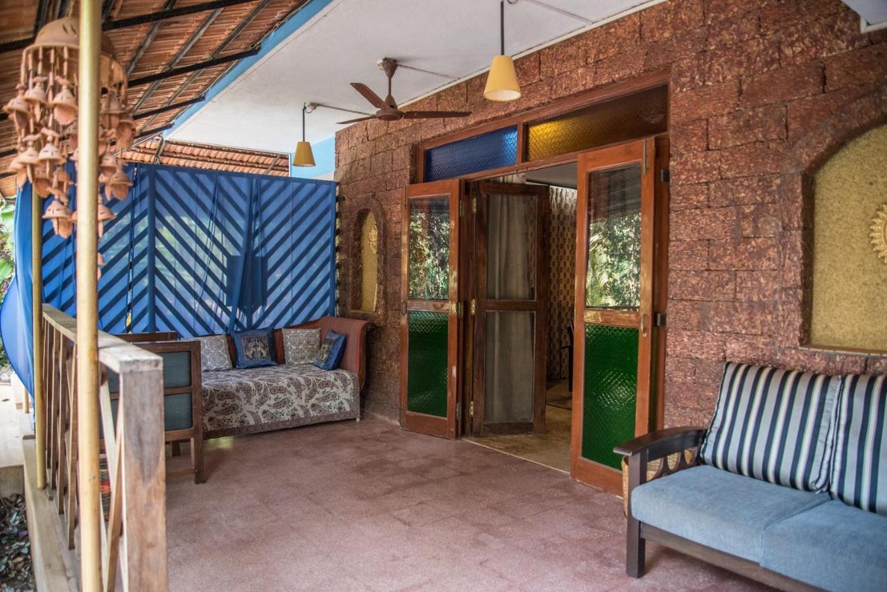 Papa Jolly Eco Resort-Near Morjim Beach Esterno foto